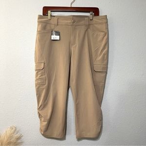 Eddie Bauer NWT Adventurer II Cargo Rushed Capri Hiking Pant in Light Khaki